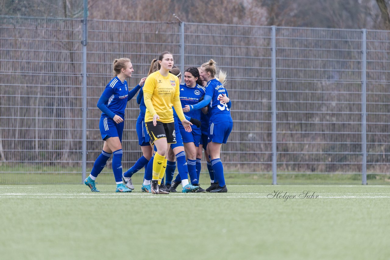 Bild 303 - F SSC Hagen Ahrensburg - SV Frisia Risum-Lindholm : Ergebnis: 1:2